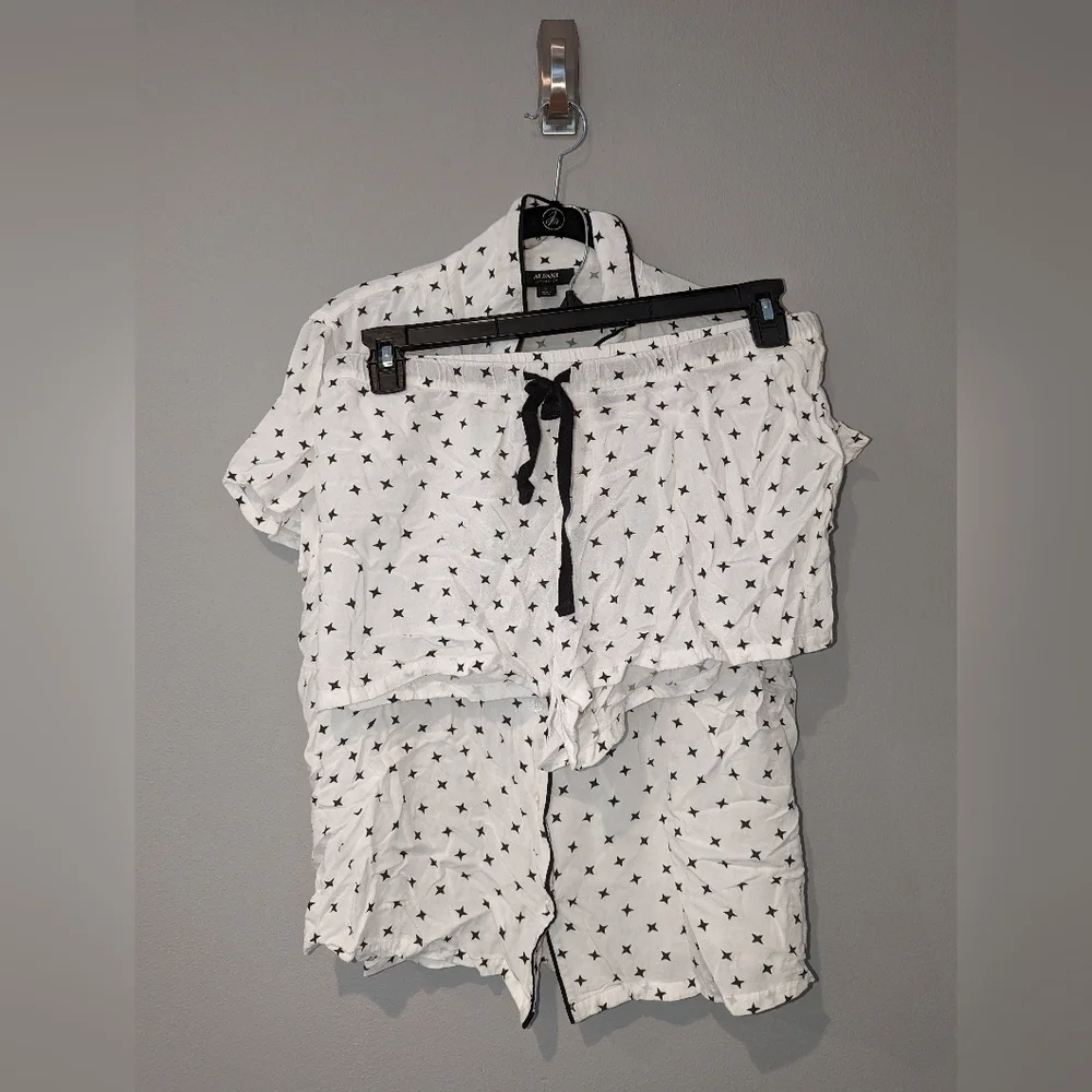 Alfani Sleep set. Women's size large shorts and short sleeve sleep set. Stars.